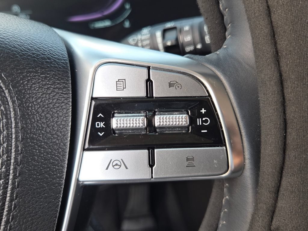 Used 2025 Kia Telluride S FWD image 23