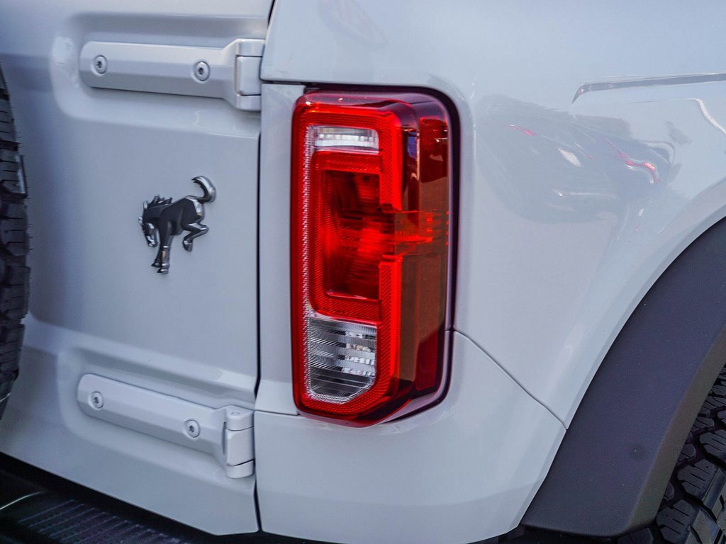 Used 2022 Ford Bronco Black Diamond image 8