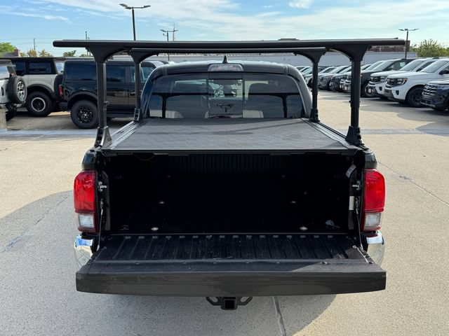 Used 2022 Toyota Tacoma SR5 AWD/4WD image 7