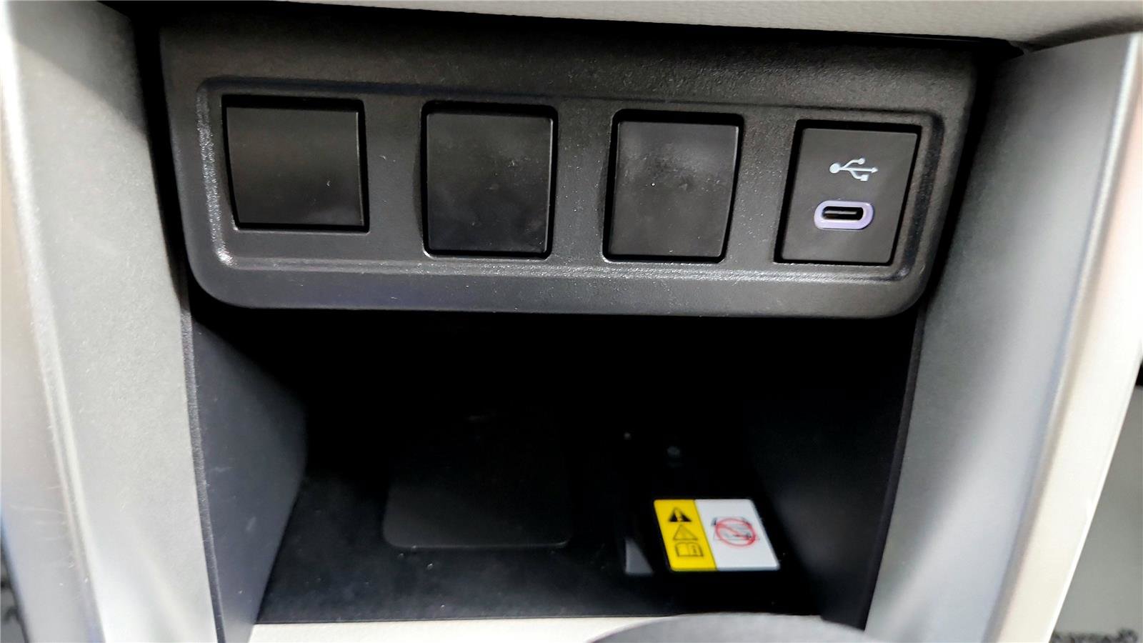 Certified 2023 Toyota Corolla Cross LE image 33