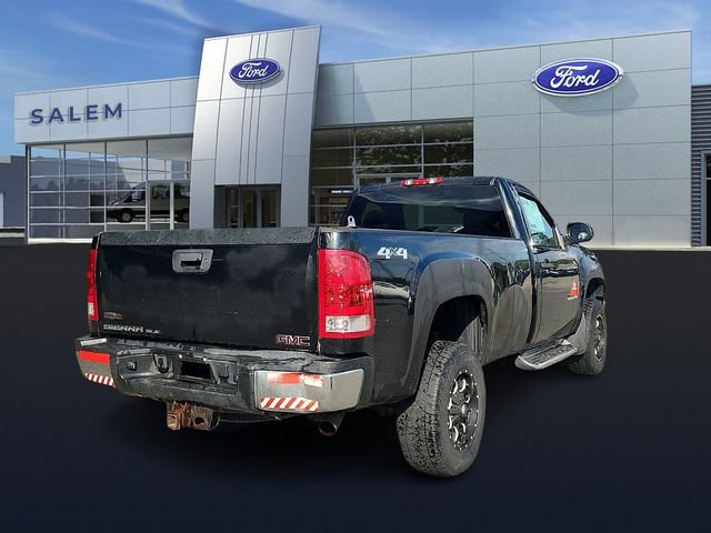 Used 2013 GMC Sierra 3500 SLE w/ SLE Preferred Package AWD/4WD image 3