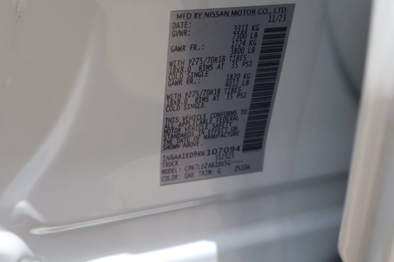 Used 2024 Nissan Titan PRO-4X w/ Pro-4x Convenience Package AWD/4WD image 31