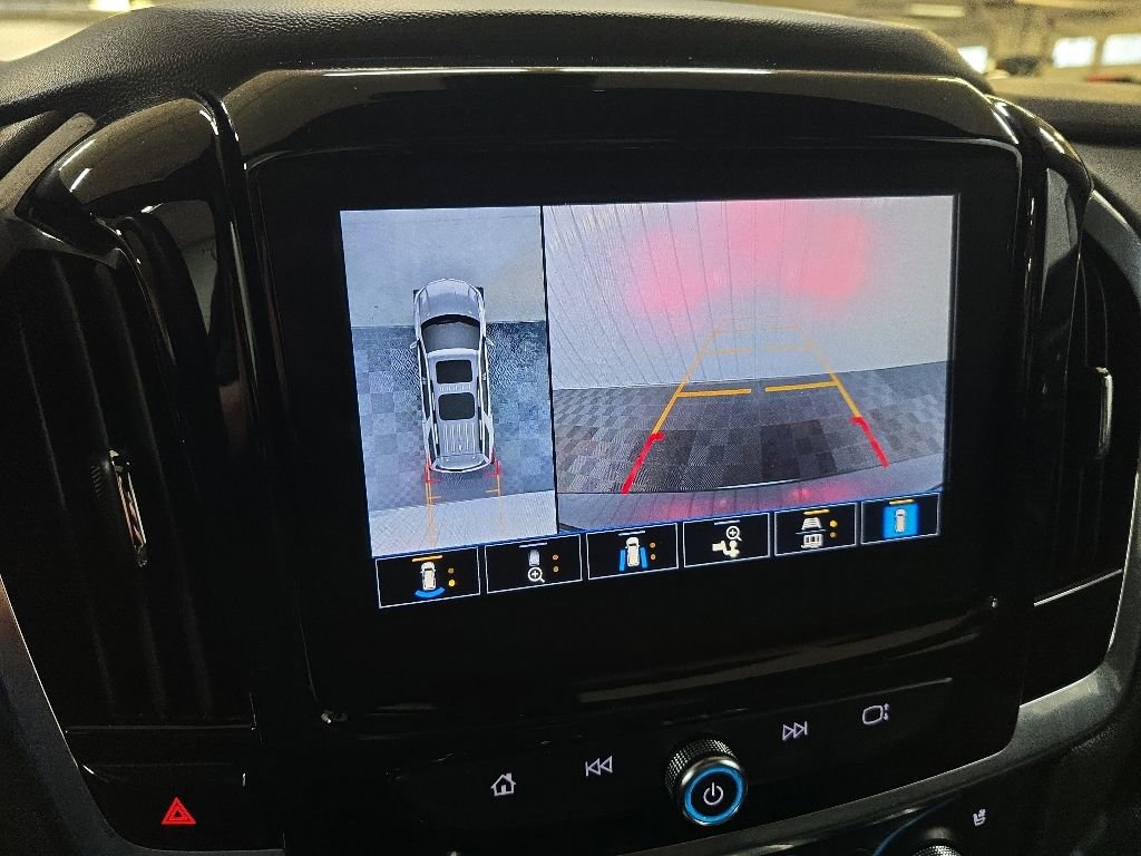 Used 2023 Chevrolet Traverse Premier AWD/4WD image 19