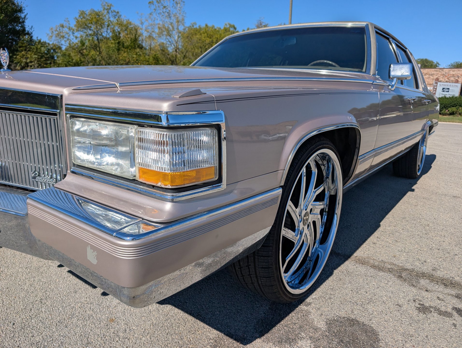 Used 1990 Cadillac Brougham image 36