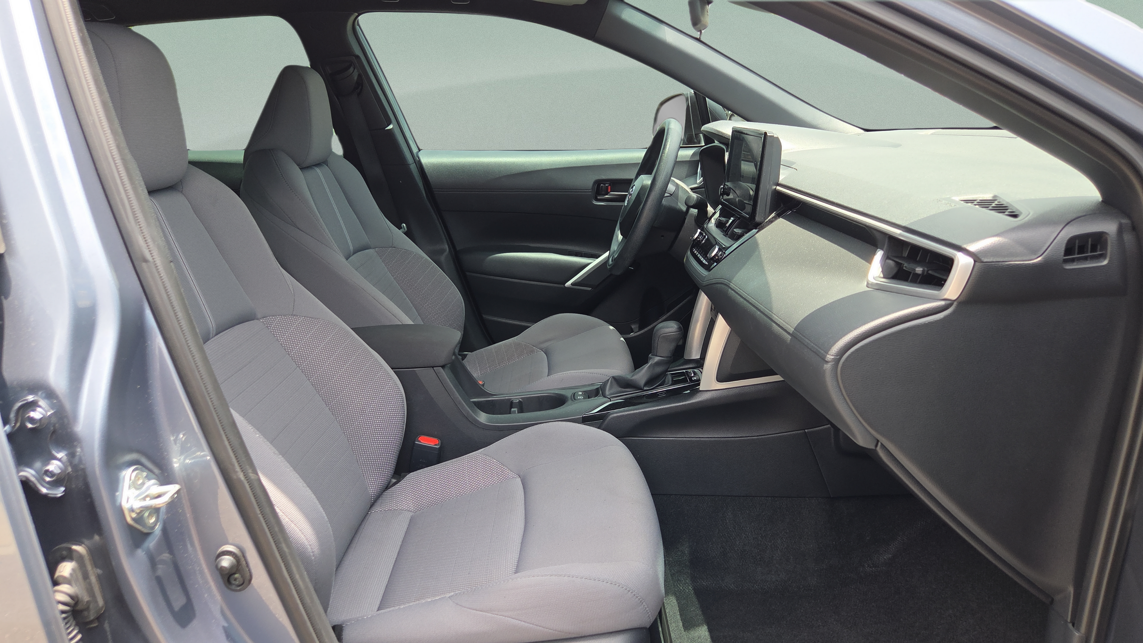 Used 2024 Toyota Corolla Cross AWD Hybrid image 15