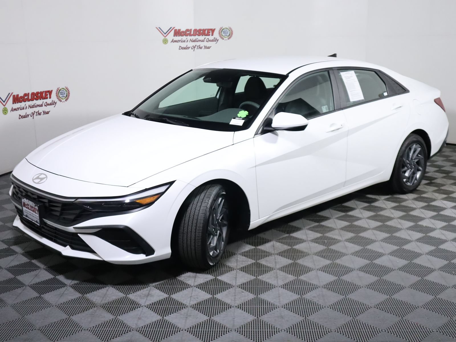 Used 2024 Hyundai Elantra SEL FWD image 12