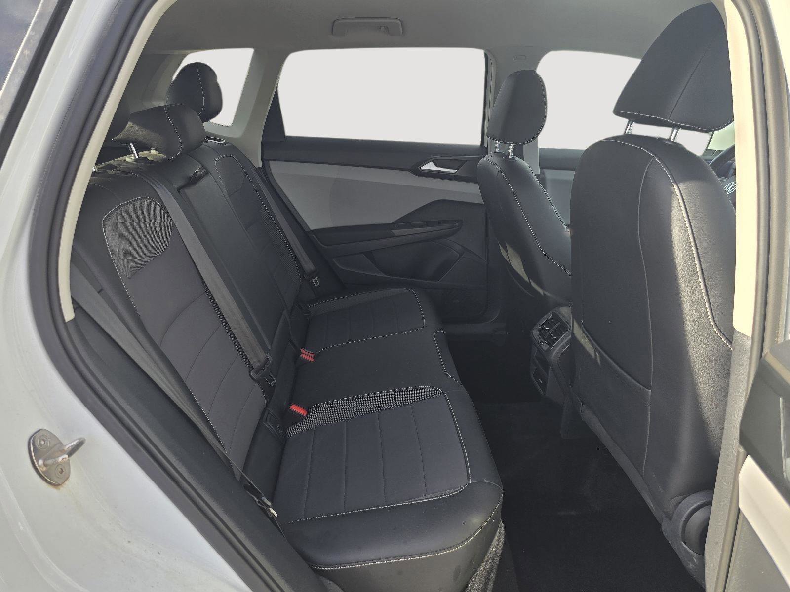 Used 2022 Volkswagen Taos SE image 17