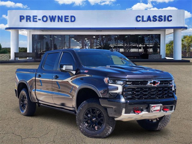 Used 2023 Chevrolet Silverado 1500 ZR2 w/ Technology Package image 1