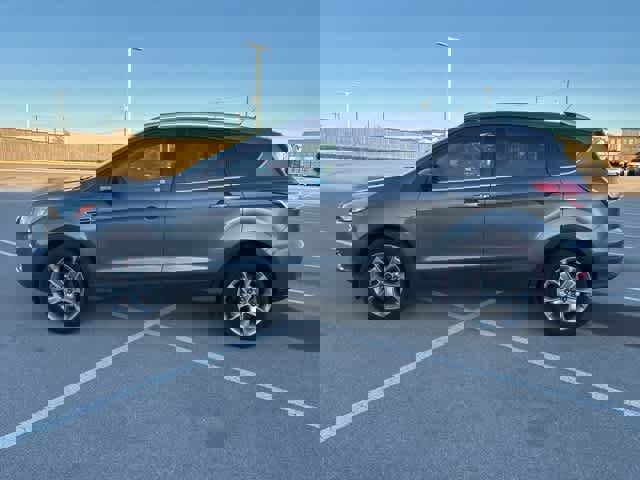 Used 2014 Ford Escape Titanium image 2