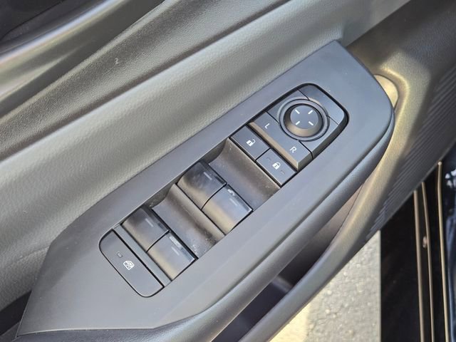 Used 2025 Toyota Prius LE image 23