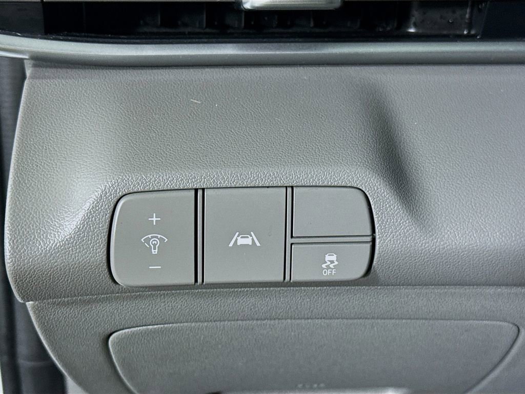Certified 2021 Hyundai Elantra SEL FWD image 18