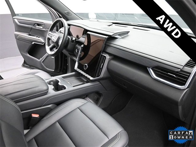 Used 2024 GMC Acadia Elevation image 27