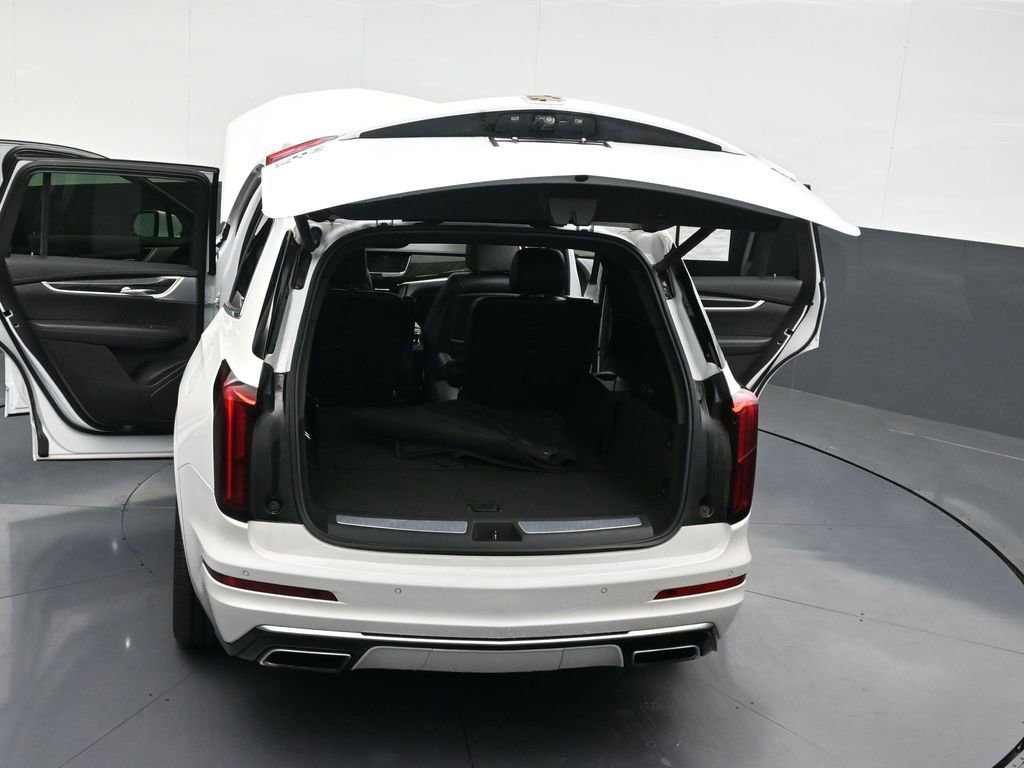 Used 2023 Cadillac XT6 Premium Luxury image 36