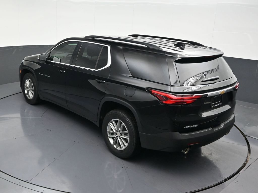 Used 2023 Chevrolet Traverse LT image 18