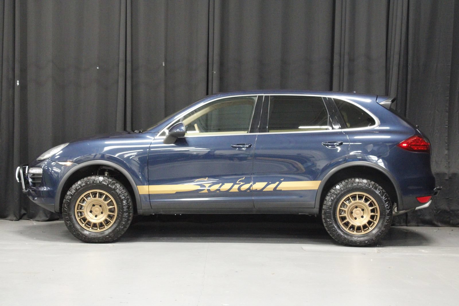 Used 2011 Porsche Cayenne S AWD/4WD image 2