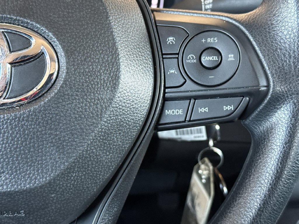 Used 2026 Toyota Corolla LE FWD image 25