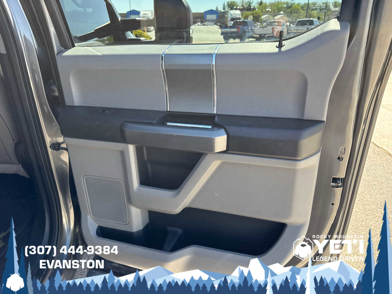 Used 2015 Ford F150 XLT w/ Equipment Group 302A Luxury AWD/4WD image 17