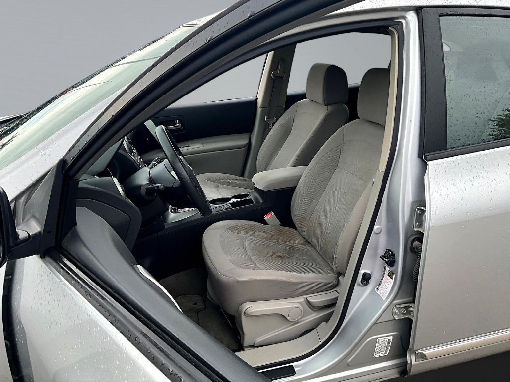 Used 2014 Nissan Rogue S w/ Convenience Package FWD image 23
