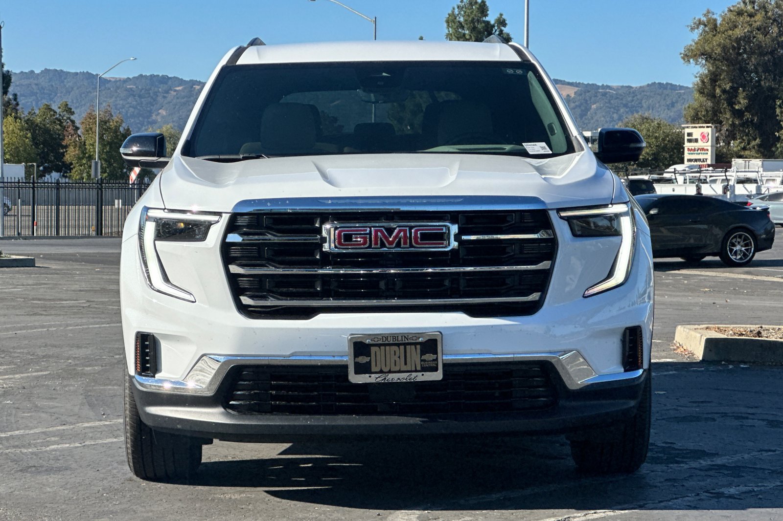 Used 2026 GMC Acadia Elevation FWD image 9