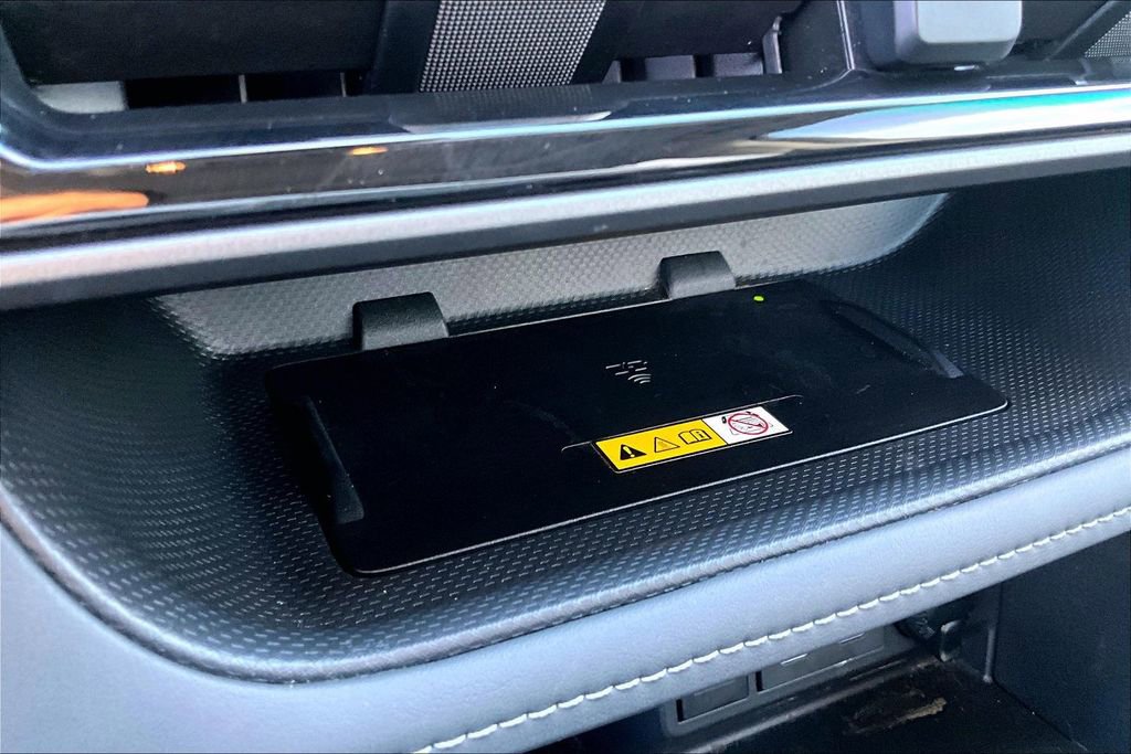 Used 2024 Toyota Highlander LE image 32