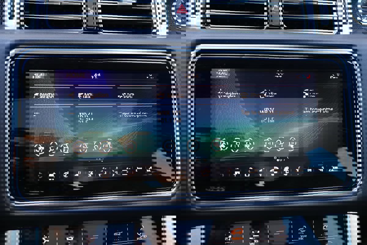 Used 2018 Land Rover Range Rover HSE image 19