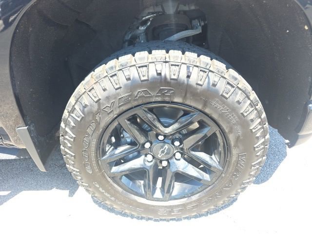 Used 2021 Chevrolet Silverado 1500 Custom Trail Boss AWD/4WD image 9