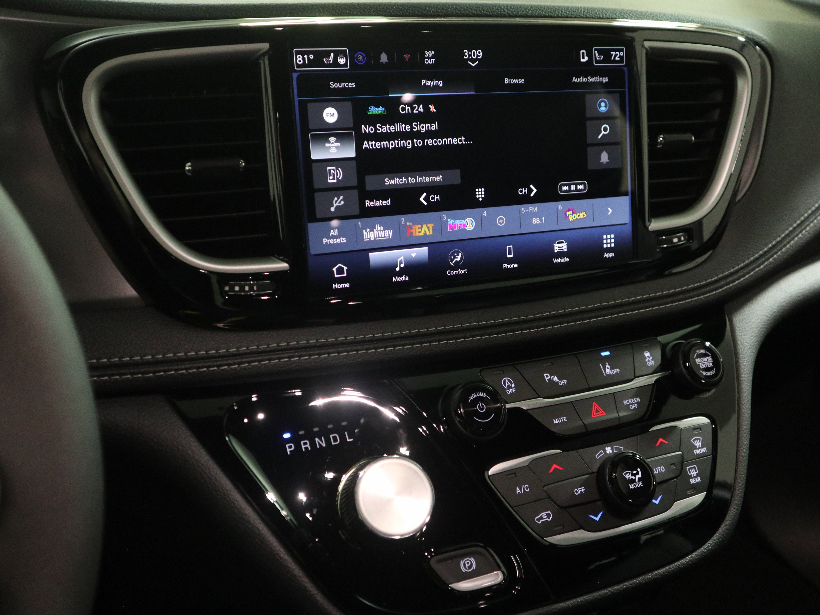 New 2026 Chrysler Pacifica Select image 24