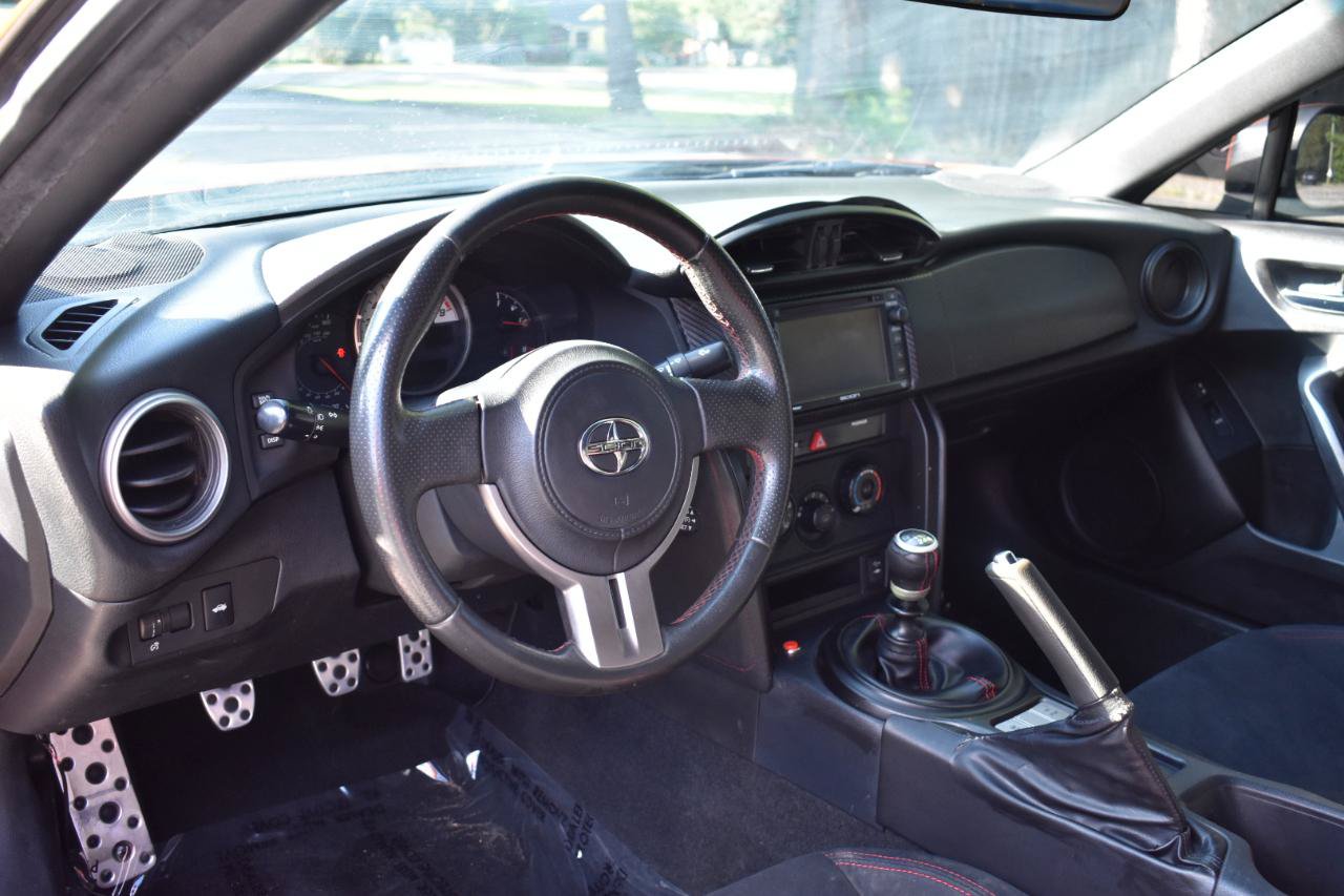 Used 2014 Scion FR-S RWD image 13