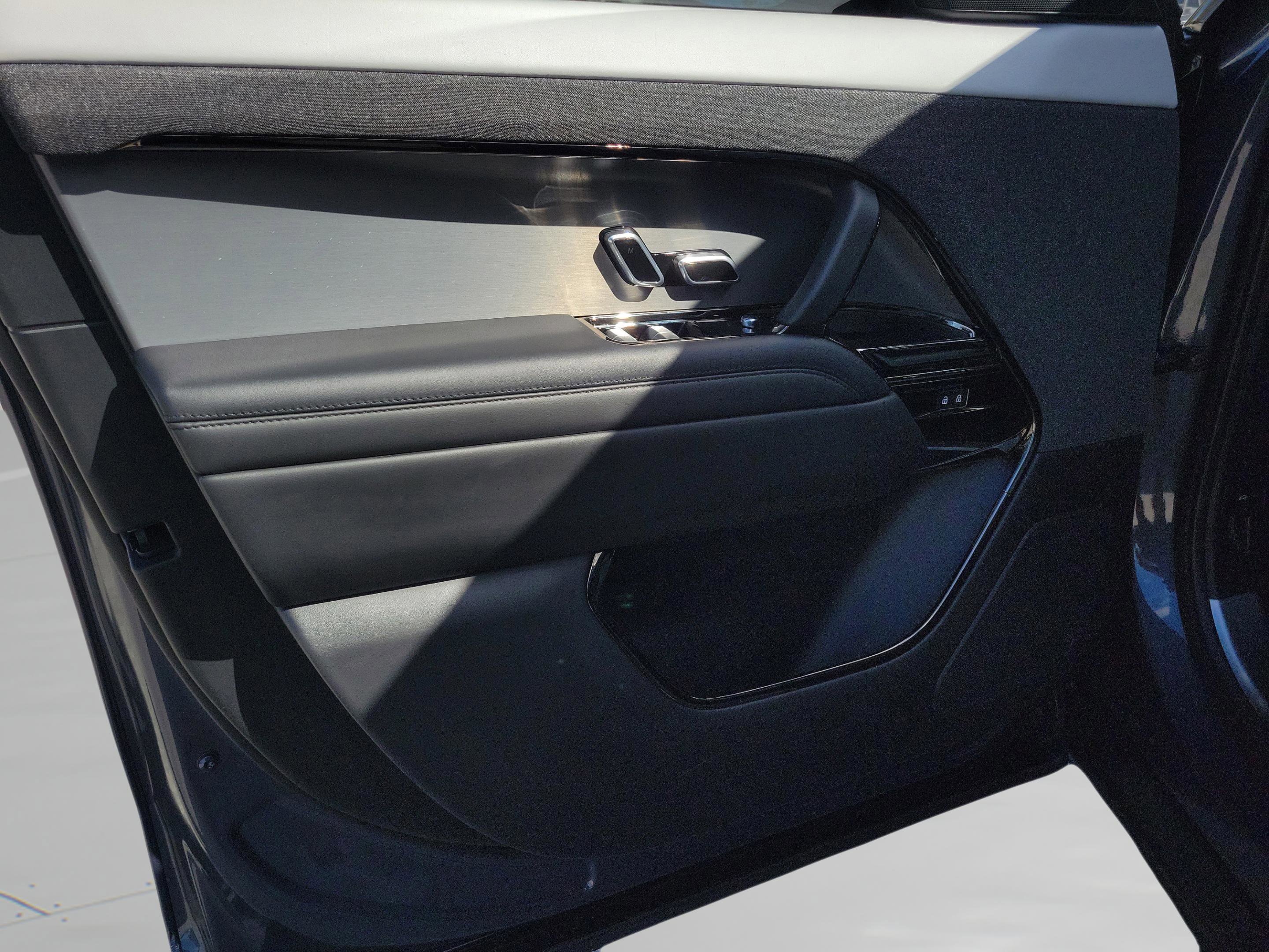 Used 2024 Land Rover Range Rover Sport Dynamic SE image 23