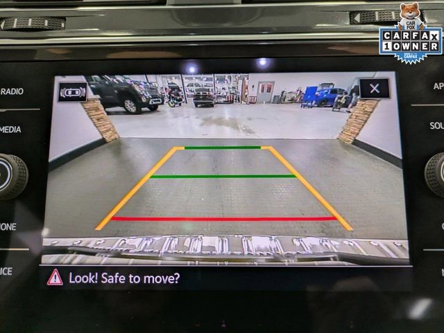 Used 2022 Volkswagen Tiguan SE image 14