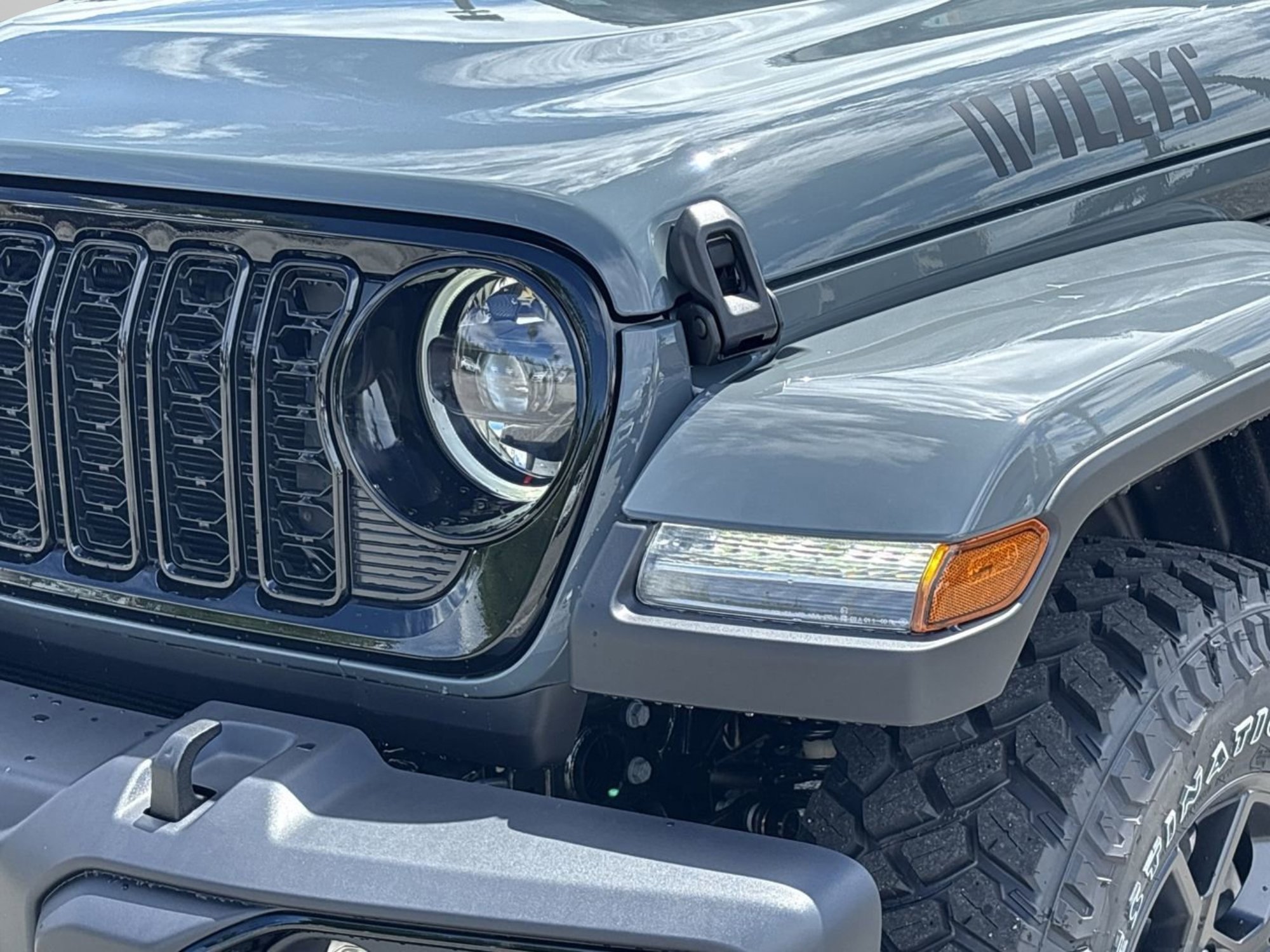 New 2025 Jeep Gladiator Willys image 6