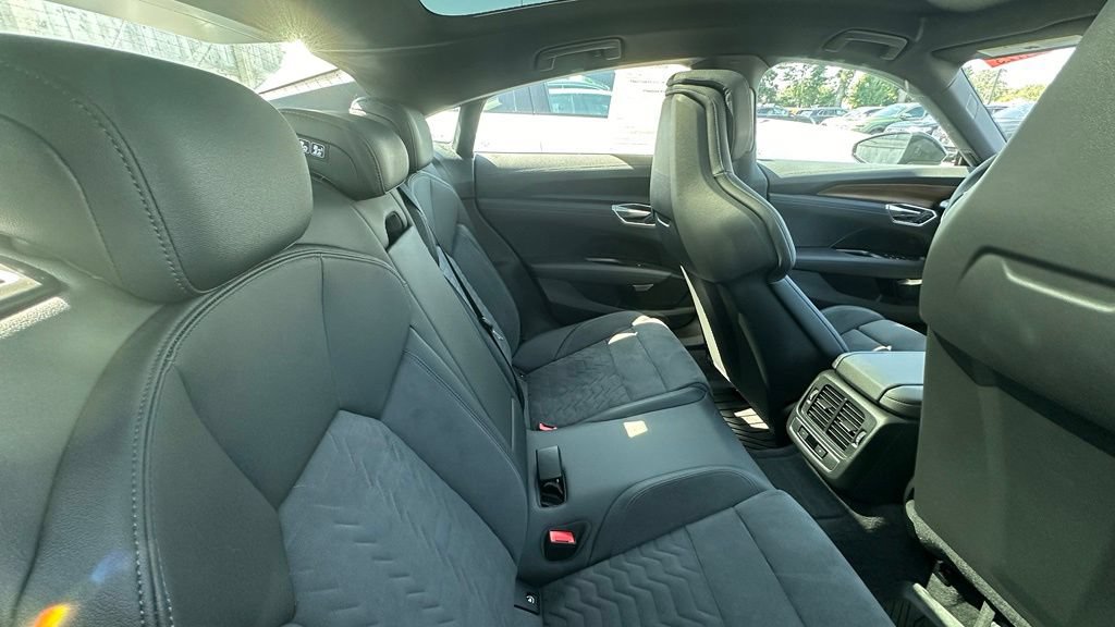 Used 2023 Audi e-tron GT Premium Plus AWD/4WD image 6