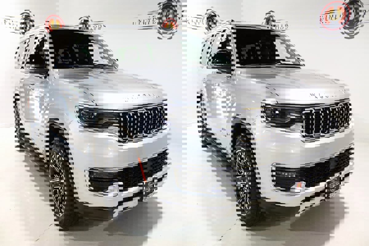 Used 2024 Jeep Wagoneer L Series II w/ Flexible Seating Group image 23