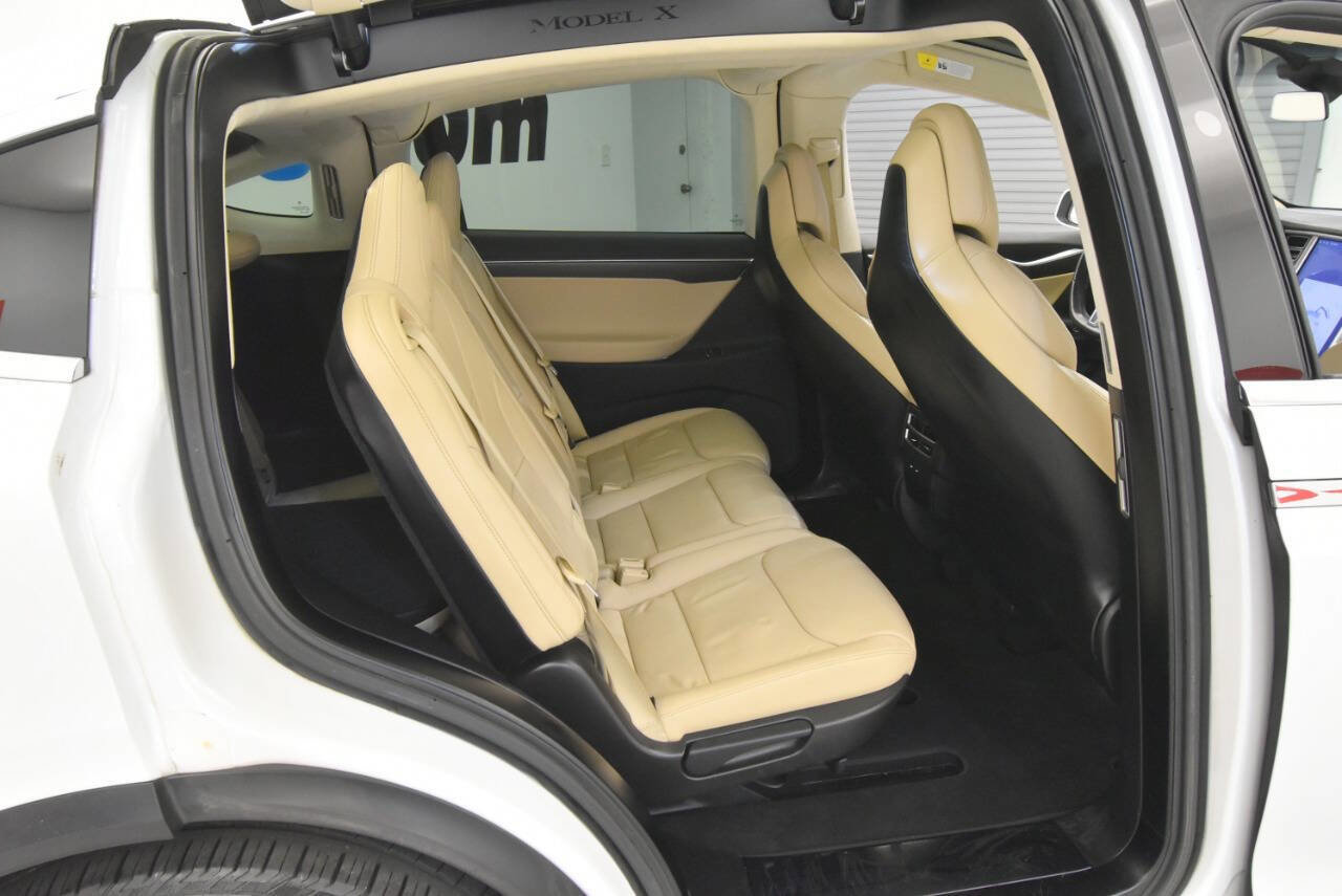 Used 2017 Tesla Model X 75D image 26