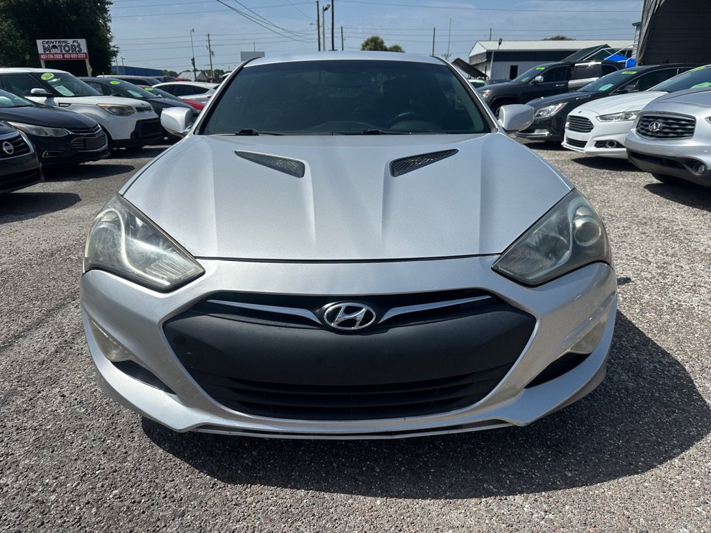 Used 2014 Hyundai Genesis 2.0T RWD image 2