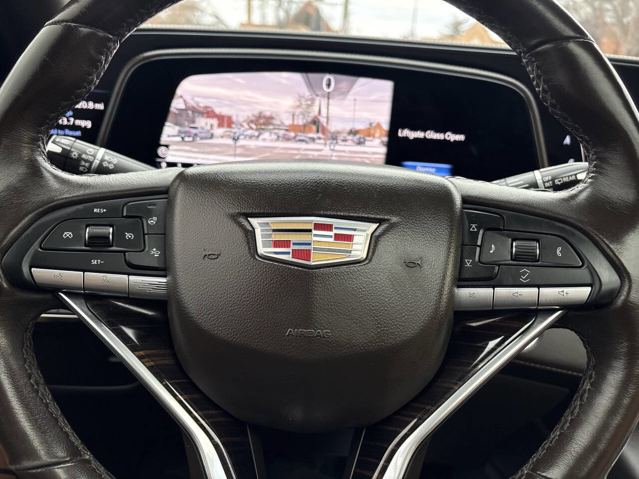 Used 2021 Cadillac Escalade ESV Premium Luxury image 50