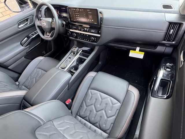 New 2026 Nissan Pathfinder Platinum w/ Cargo Package image 9