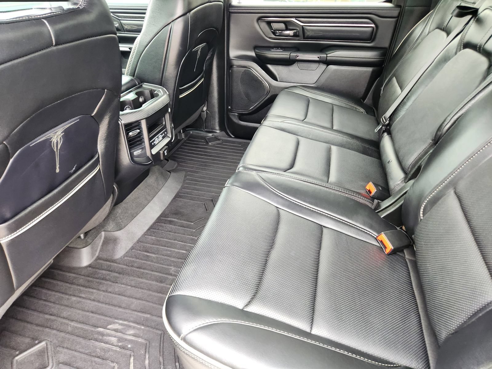 Used 2024 RAM 1500 Limited AWD/4WD image 32