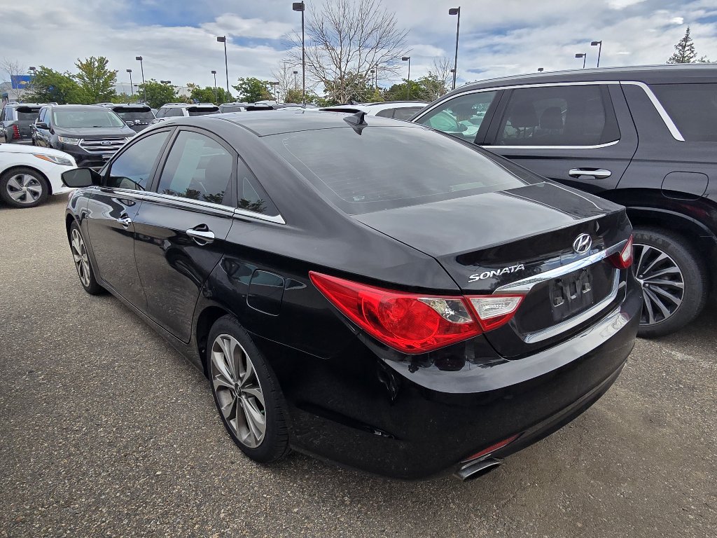 Used 2013 Hyundai Sonata SE FWD image 3