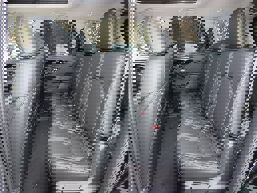 New 2025 Honda Pilot Touring image 14