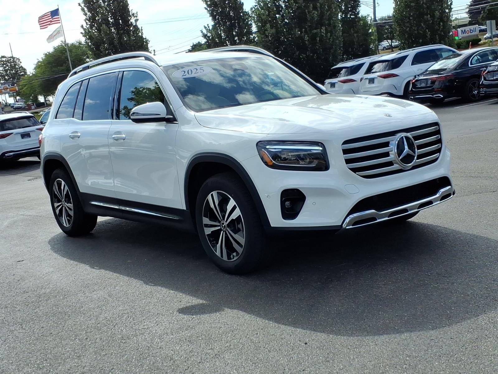 Certified 2025 Mercedes-Benz GLB 250 4MATIC image 8