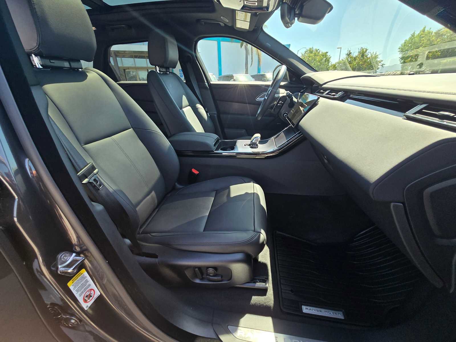 Used 2026 Land Rover Range Rover Velar Dynamic SE image 11