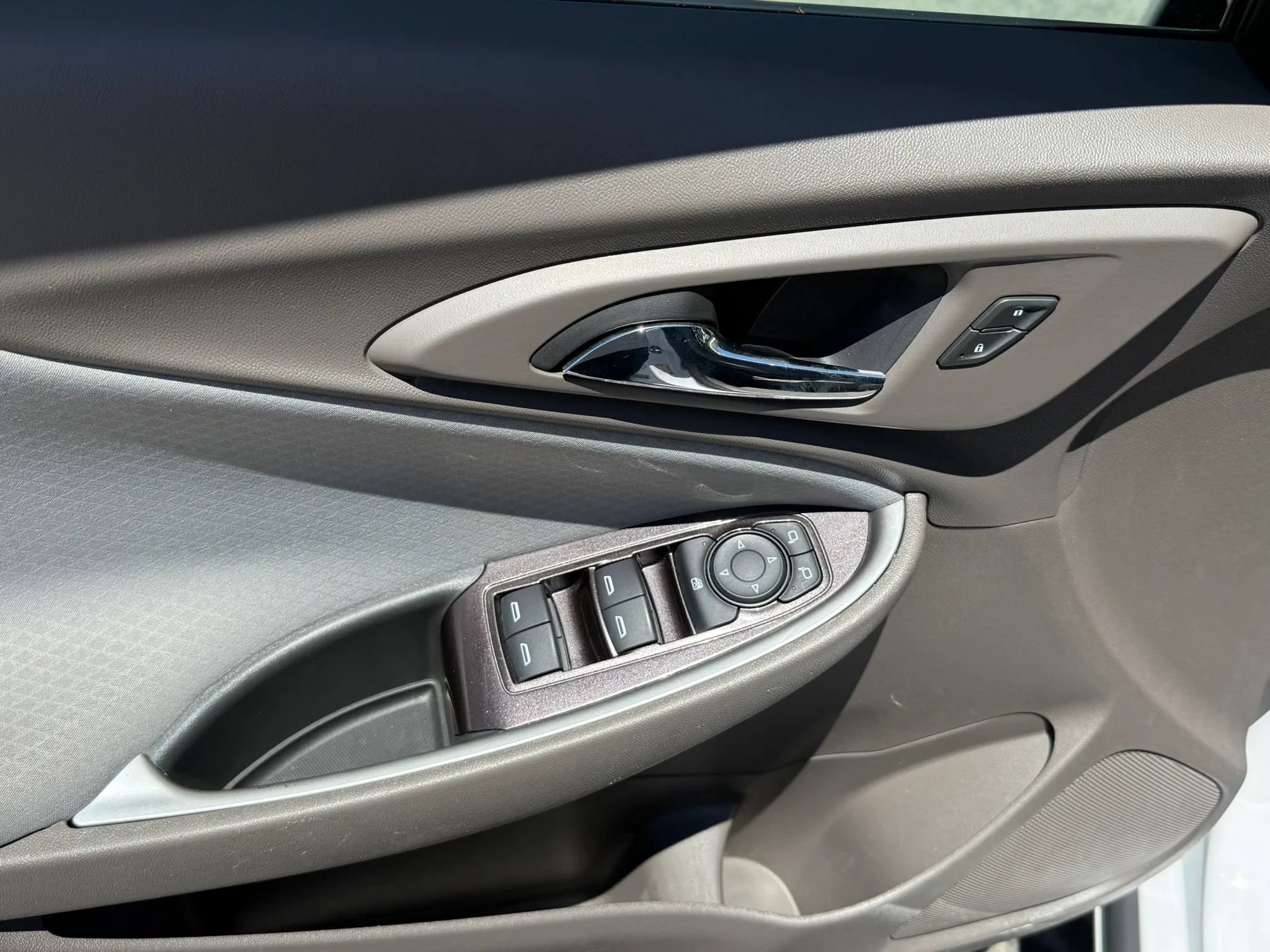 Used 2020 Chevrolet Malibu LS w/ LPO, Convenience Package 2 FWD image 10