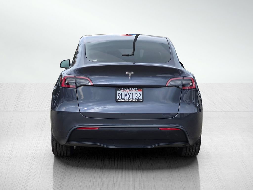 Used 2023 Tesla Model Y 2WD image 5