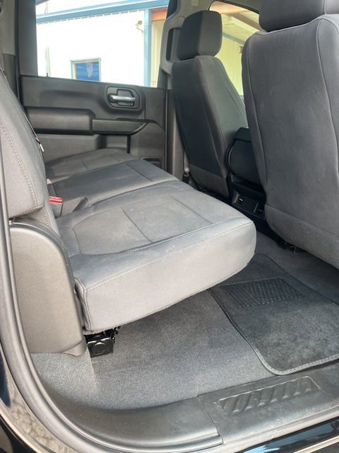 Used 2021 Chevrolet Silverado 2500 Custom w/ Custom Value Package image 9