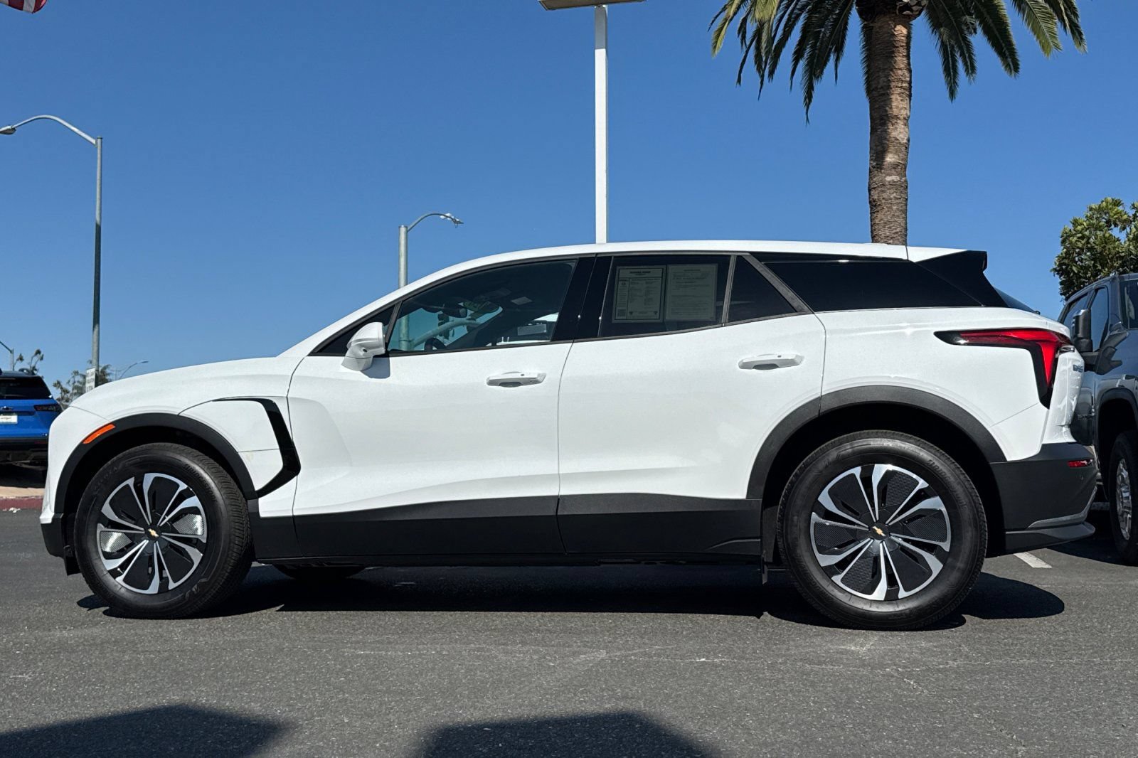 Used 2026 Chevrolet Blazer EV LT FWD image 8
