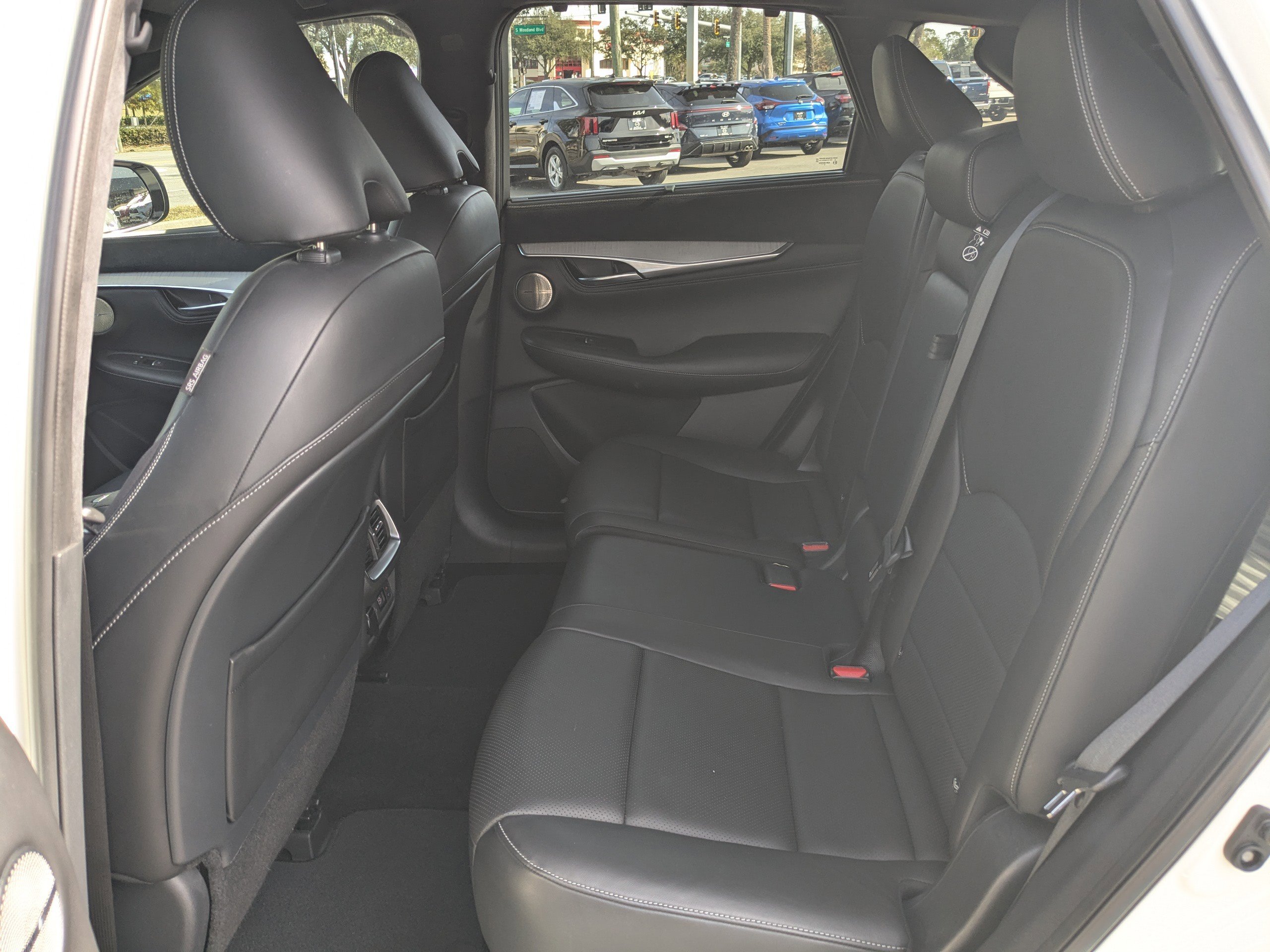 Used 2019 INFINITI QX50 Essential w/ Sensory Package image 15