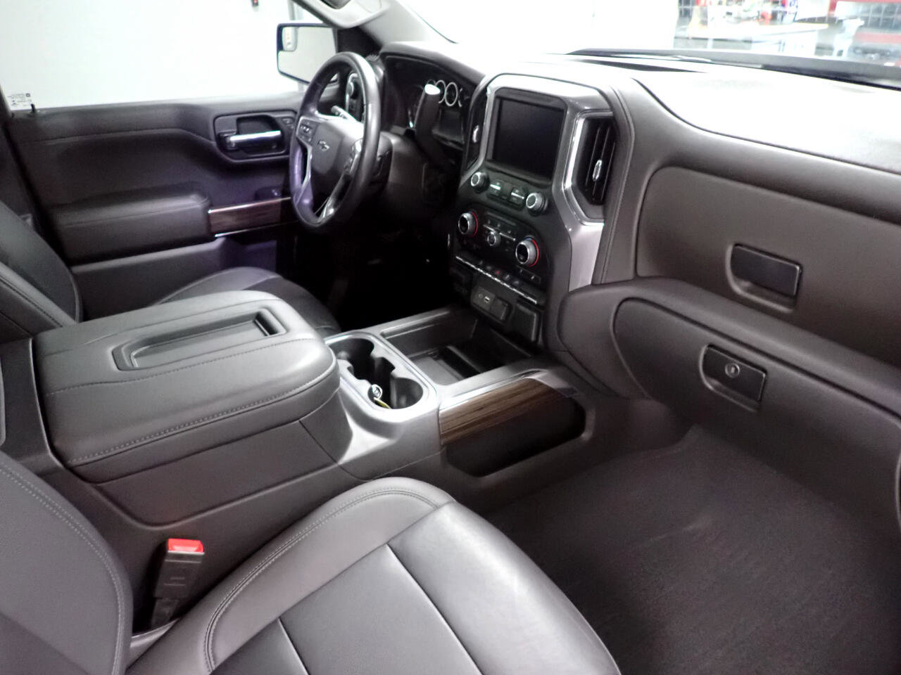 Used 2022 Chevrolet Silverado 1500 LT Trail Boss w/ Convenience Package II image 6