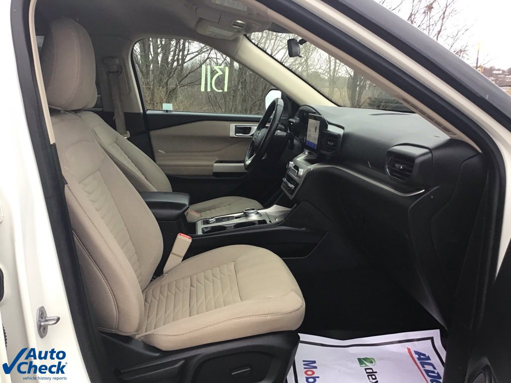 Used 2021 Ford Explorer XLT image 23