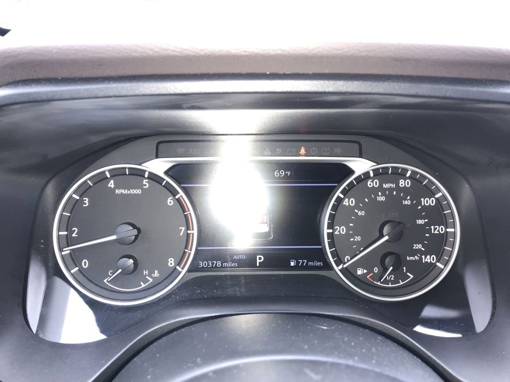 Used 2023 Nissan Rogue S image 15